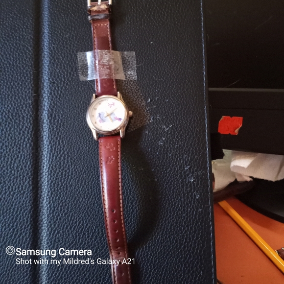 Watch - Picture 2 of 3